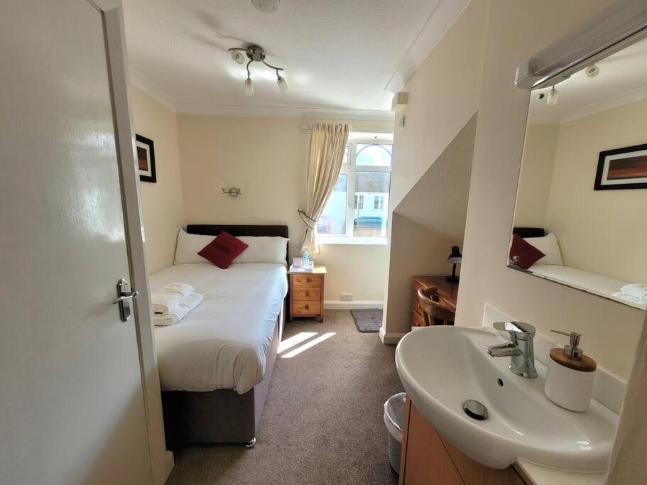 Cornerways Guest House อ็อกซ์ฟอร์ด ภายนอก รูปภาพ